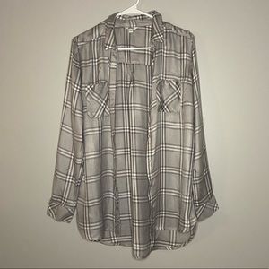 Women’s gray plaid button down